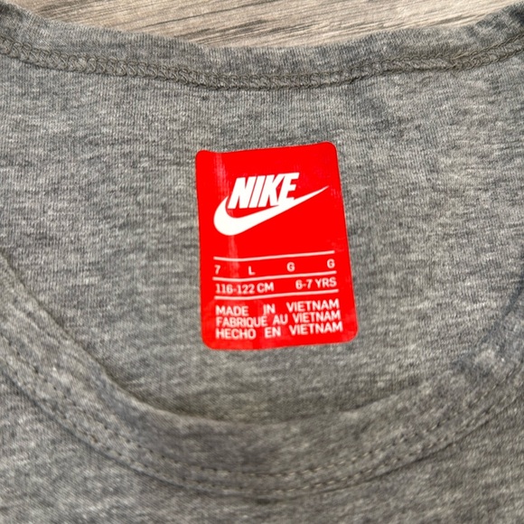 Nike boy‘s tank top size 7 - Picture 2 of 4